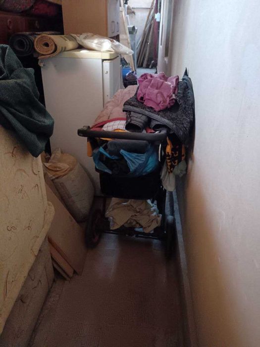 Продам шкаф, диван, кресло и прочую мебель.