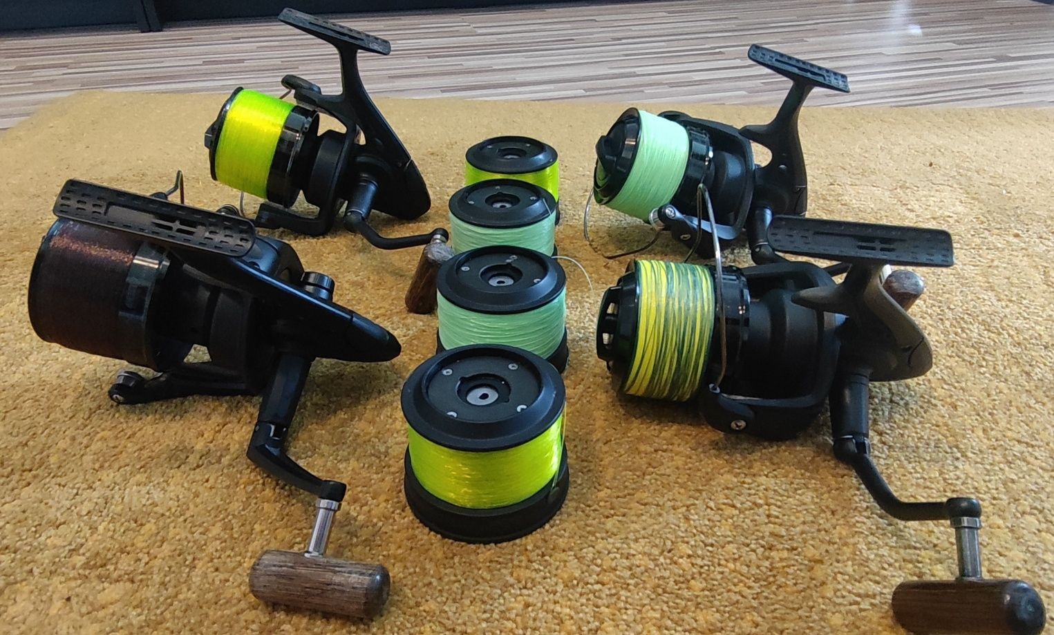 Set 4 mulinete Okuma Custom Black CB 80