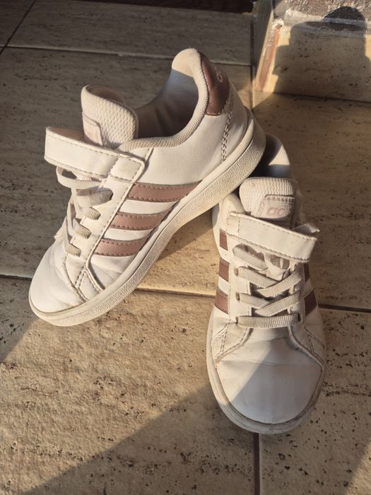 Adidasi adidas mar 27.