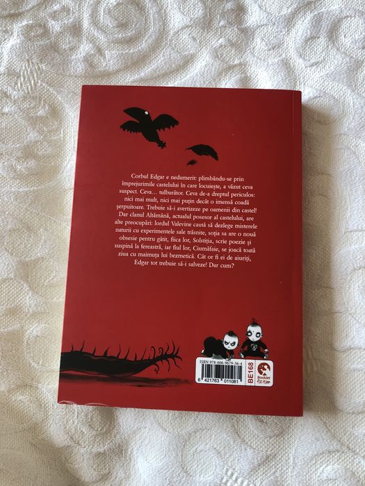 Carte bilingva engleza-romana “Monstrul cel marsav”