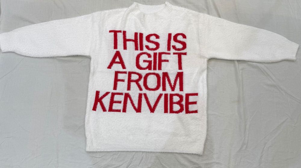 Белый свитер свитшот новый