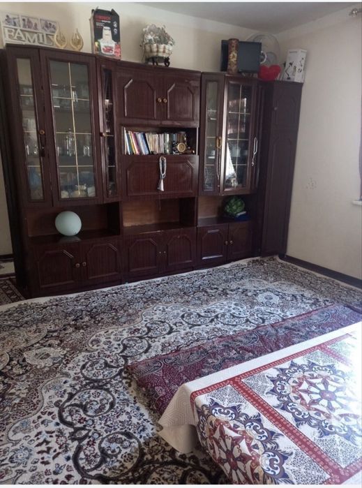 Sergeli 7A 4-metro bekati 2/2/7 Sotiladi