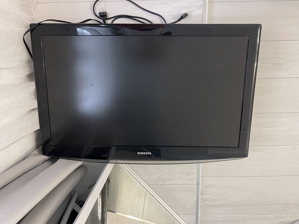 Телевизор Samsung LE40R81B