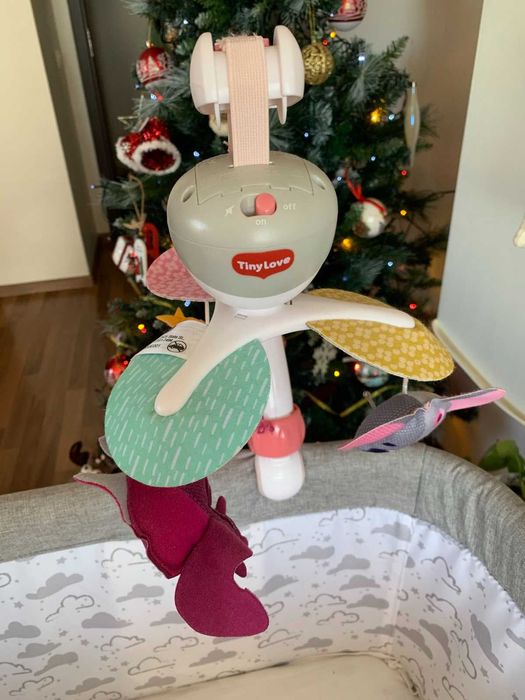 Въртележка за кошара с мелодии