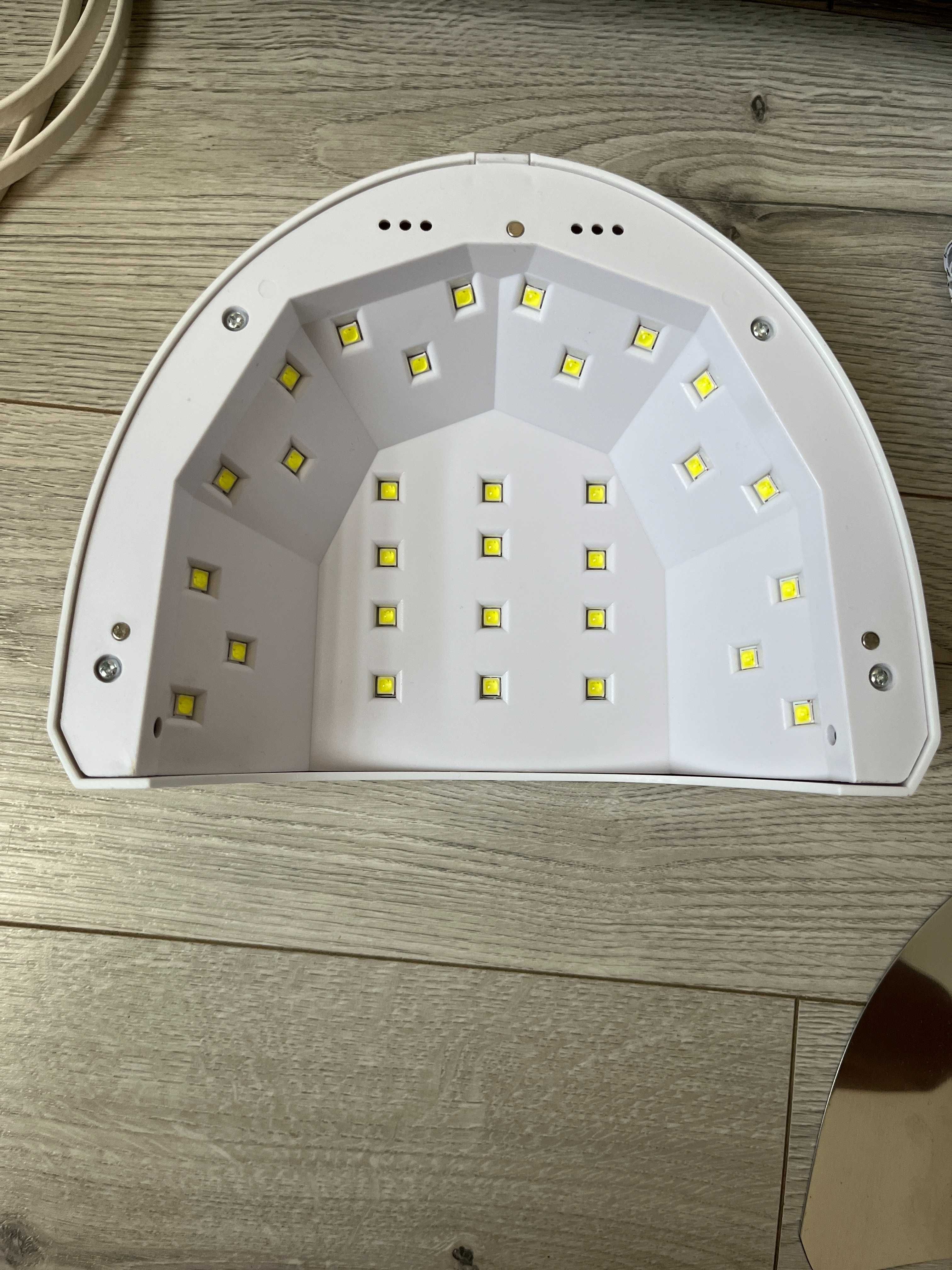 LED/UV лампа за маникюр