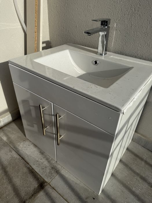 Masca de baie cu lavoar