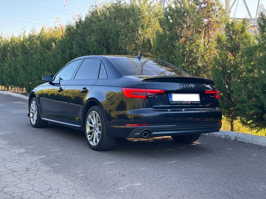 Audi A4 S-line/Virtual Cockpit/Faruri LED/Lumini Ambientale