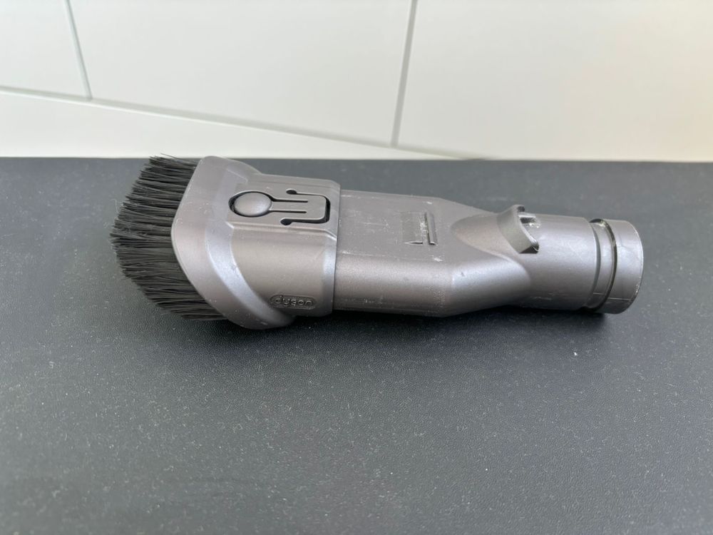 Продам пылесос Dyson V6