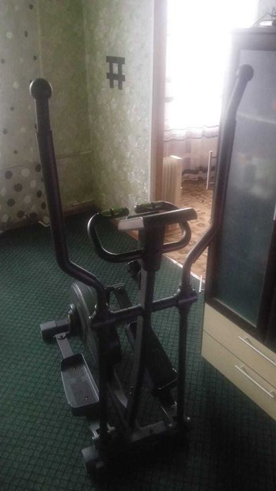 Продам электрический тренажер