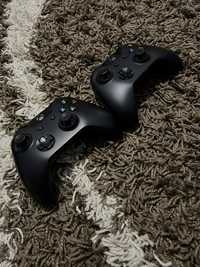 Vand doua Controllere de Xbox One