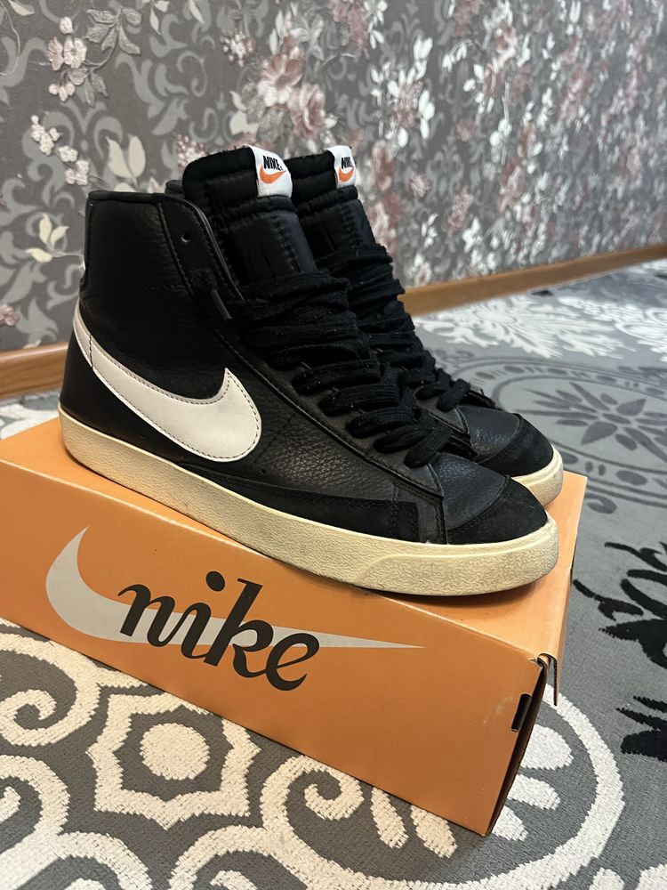 nike блейзер мид