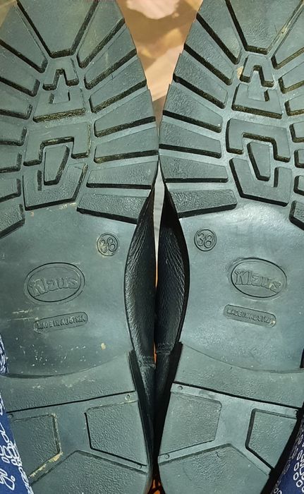 cizme din  piele de porc , originale