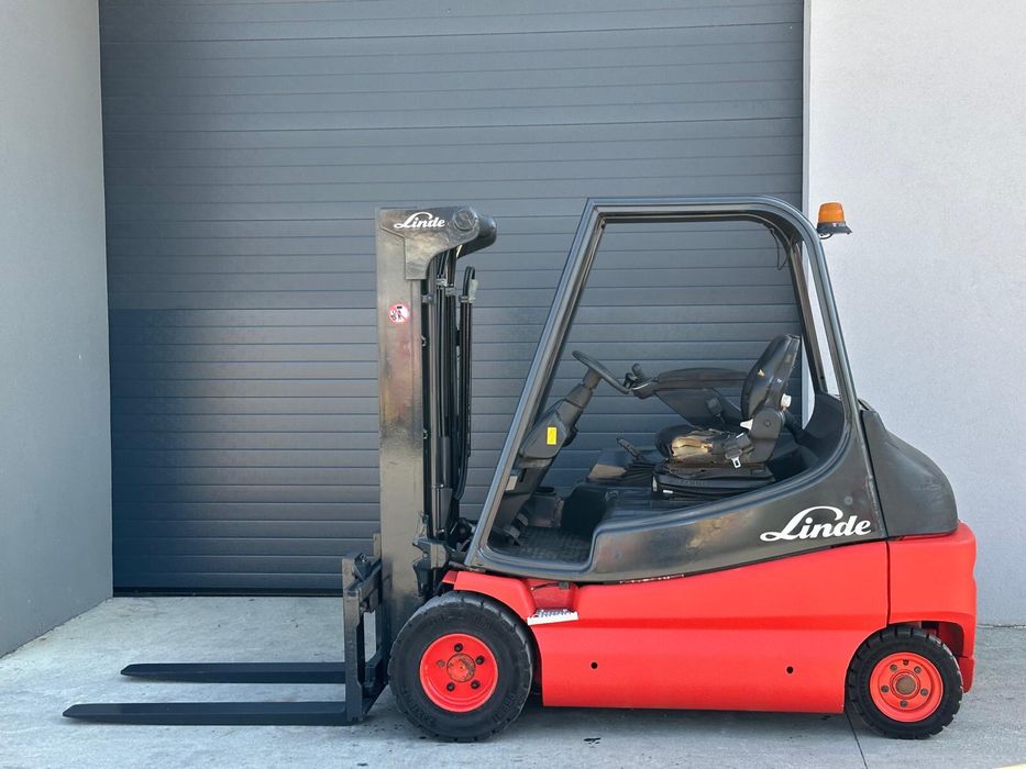 Stivuitor Electric  electrostivuitor Linde E30  2008