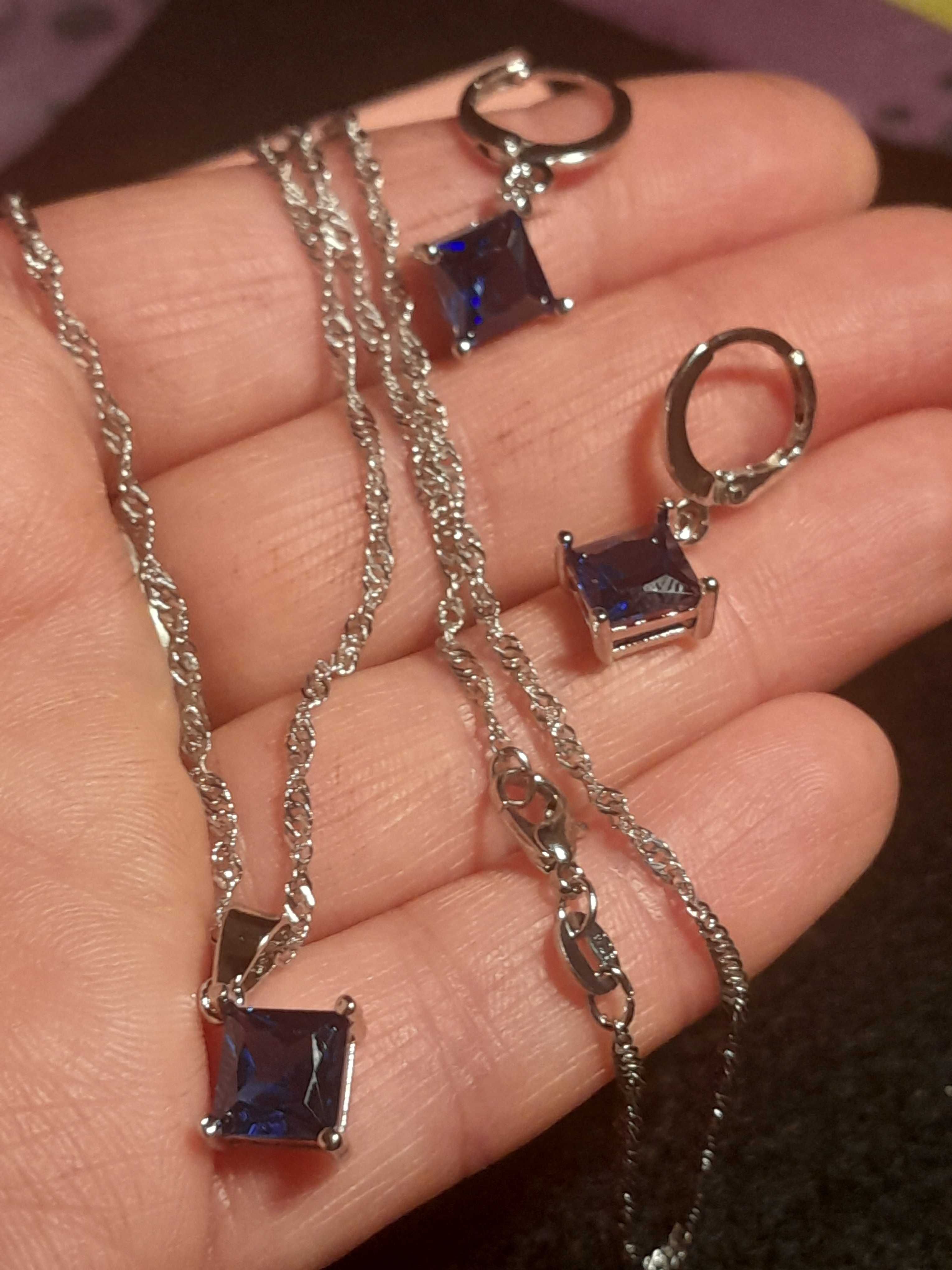 Set de bijuterii argint cu zirconiu albastru.Cutie inclusa.