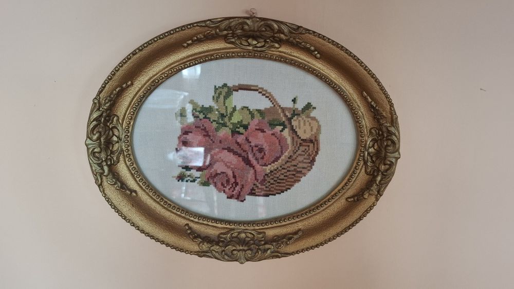 Гоблени в масивни рамки