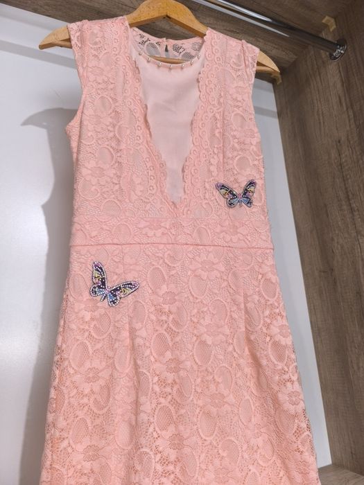 Дантелена рокля Lucy