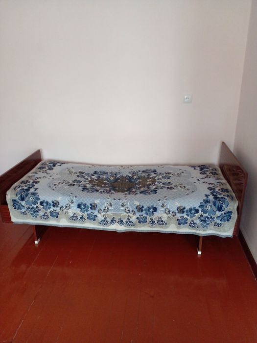 Кровать б/у односпальная