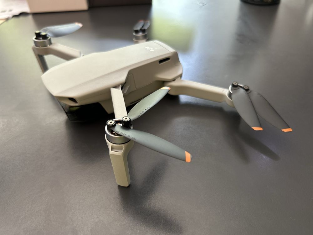 Продавам DJI Mini 4K