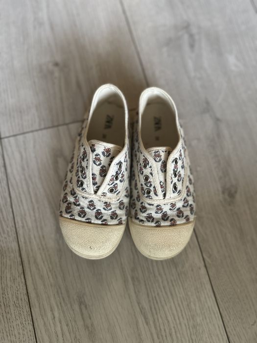 Vand tenesi zara marime 28