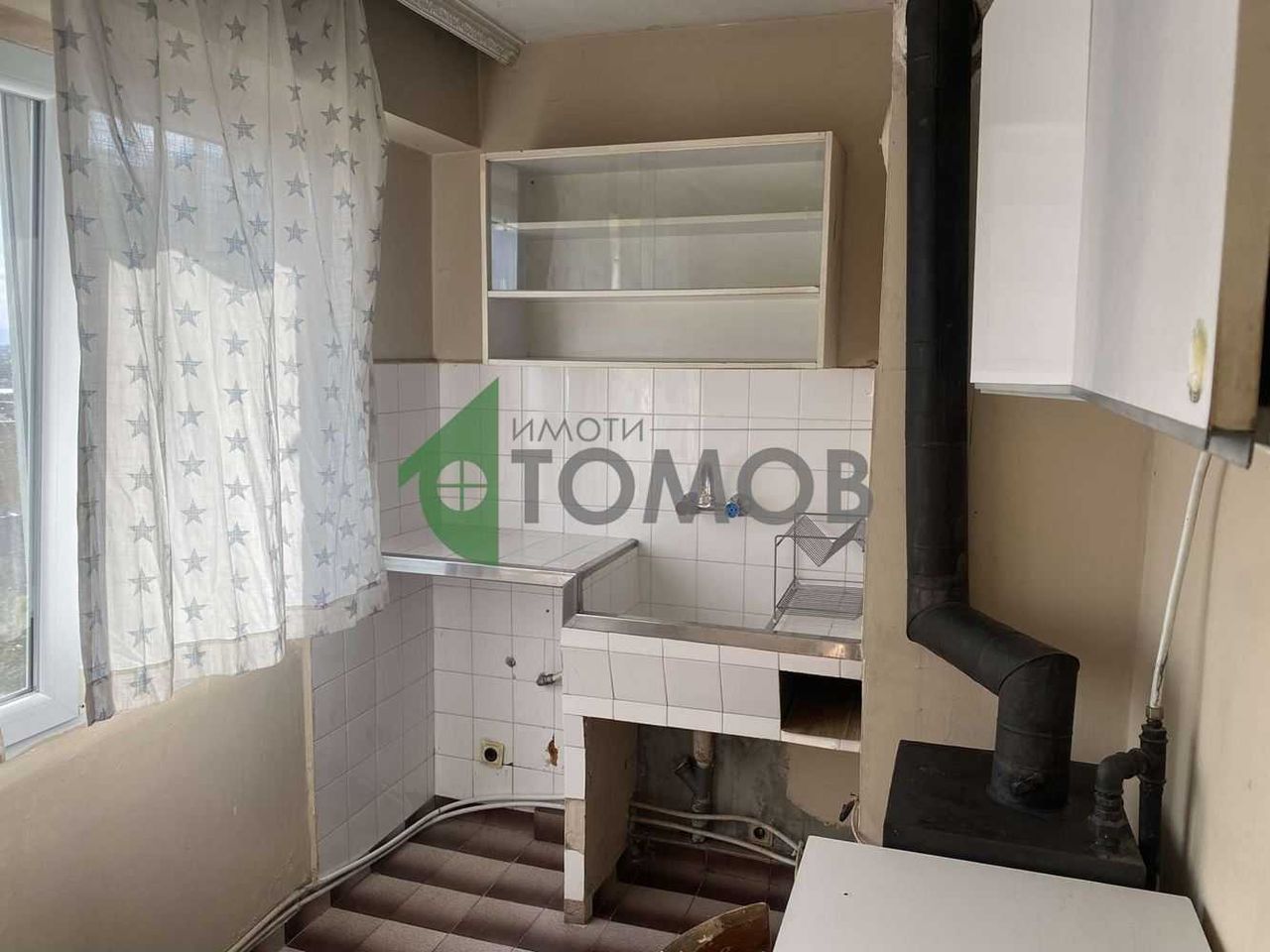 Продава се Двустаен апартамент в Шумен, Тракия - 63 кв.м за 1077 €/кв.м - Снимка #3