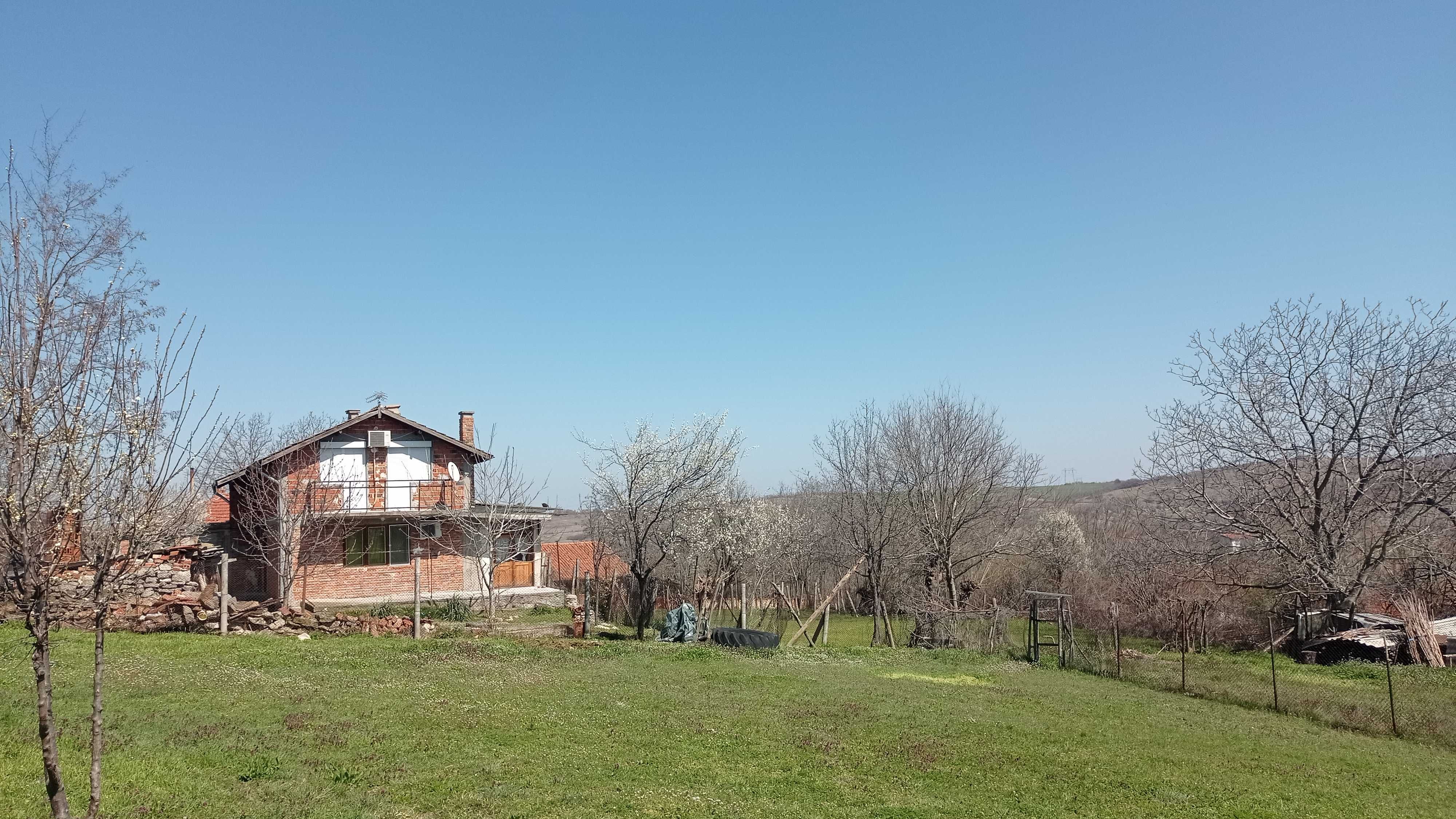 Къща в село Златна ливада