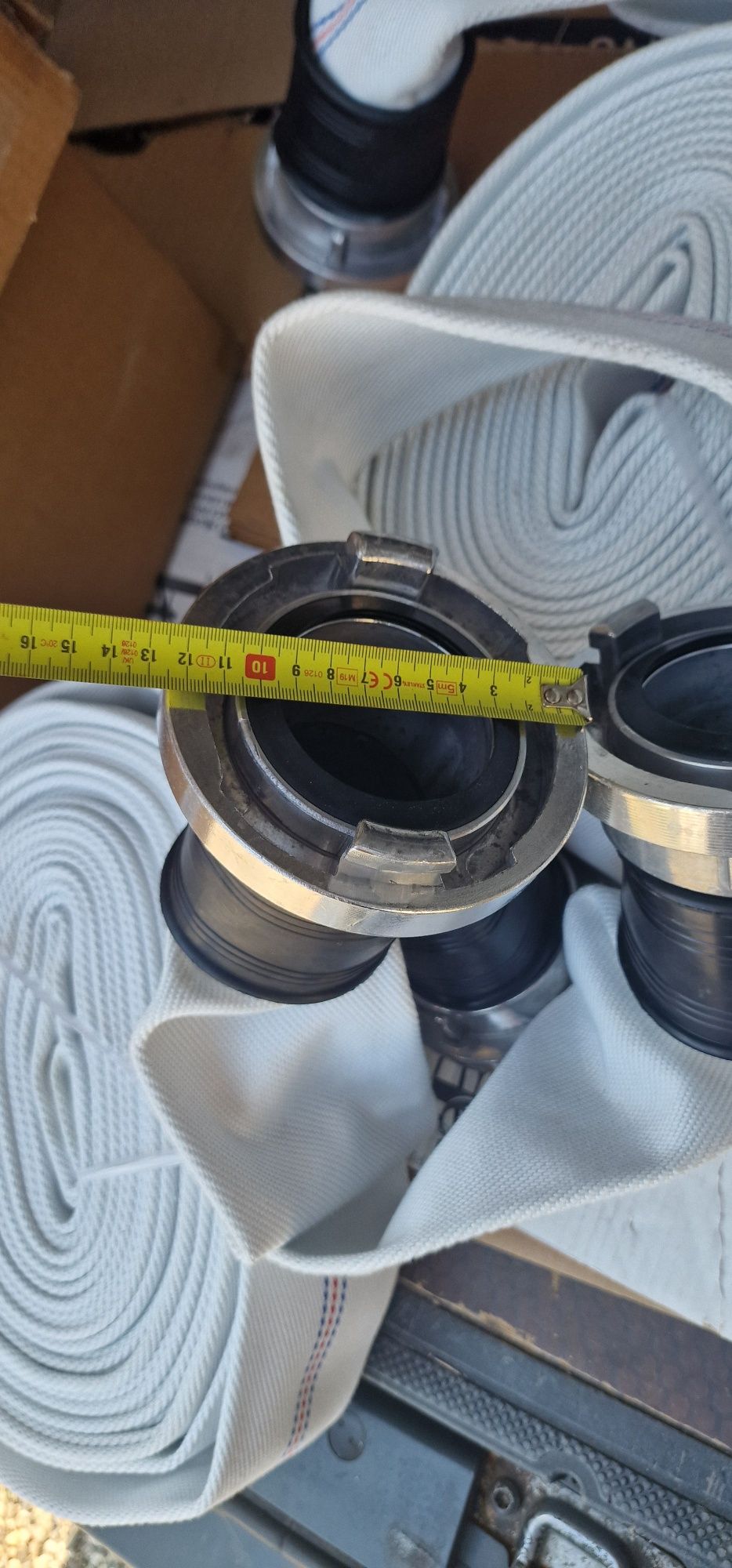 Furtun pompieri 3 toli 10 bar 20 metri cu mufe pret 340 lei rola se po