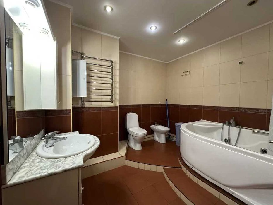 Дава се под наем Двустаен апартамент в София, Център - 55 кв.м за 459 € - Снимка #4