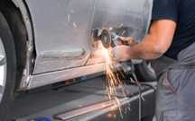 Vopsitorie auto Tinichigerie auto indreptare inlocuire service