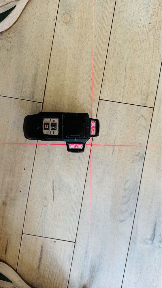 Линеен лазерен нивелир BOSCH GLL 3-80 P Professional, 40-80м