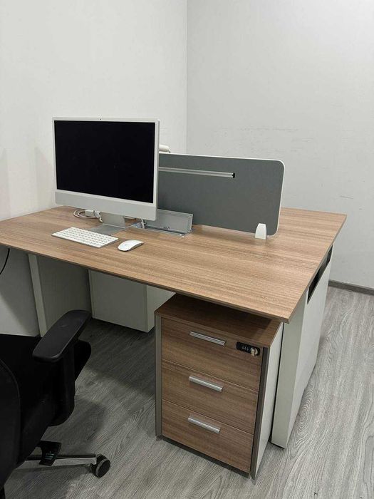 Удлиненный 4-местный офисный стол Kano Noqi