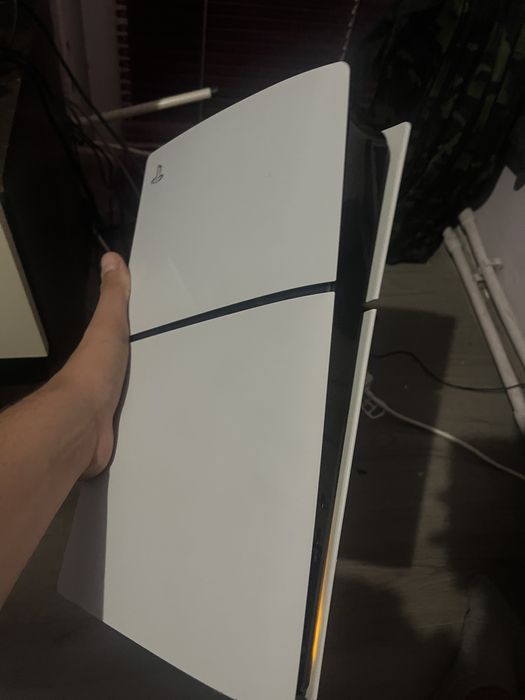 PS5 slim digital edition