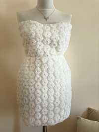 Уникална рокля с 3Д цветя и пайети. Бял цвят. Размер стандарт