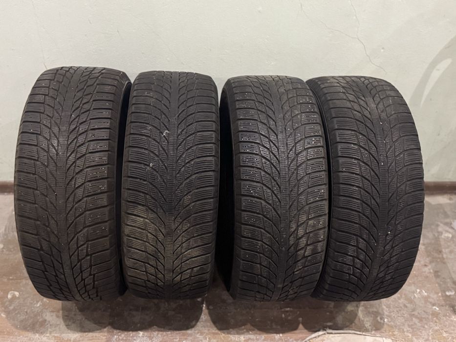 235/45/18 зимние kumho