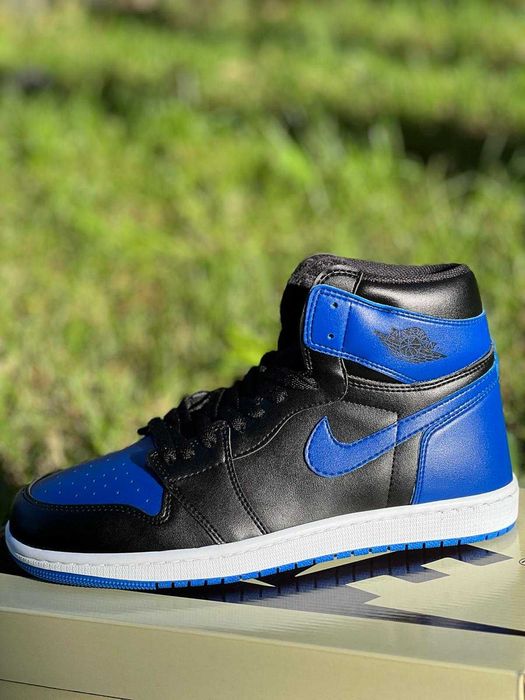 Adidasi Air Jordan 1high royal produs nou