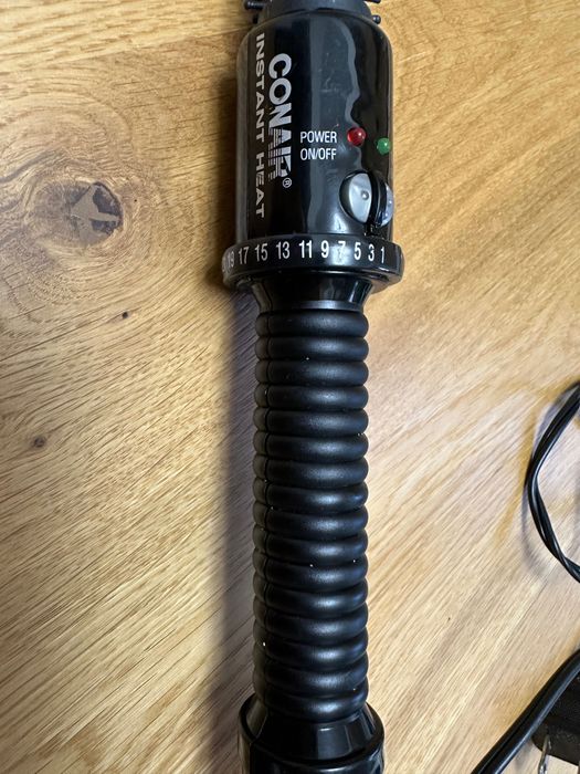 Perie ondulatoare Conair Instant Heat, pentru păr scurt