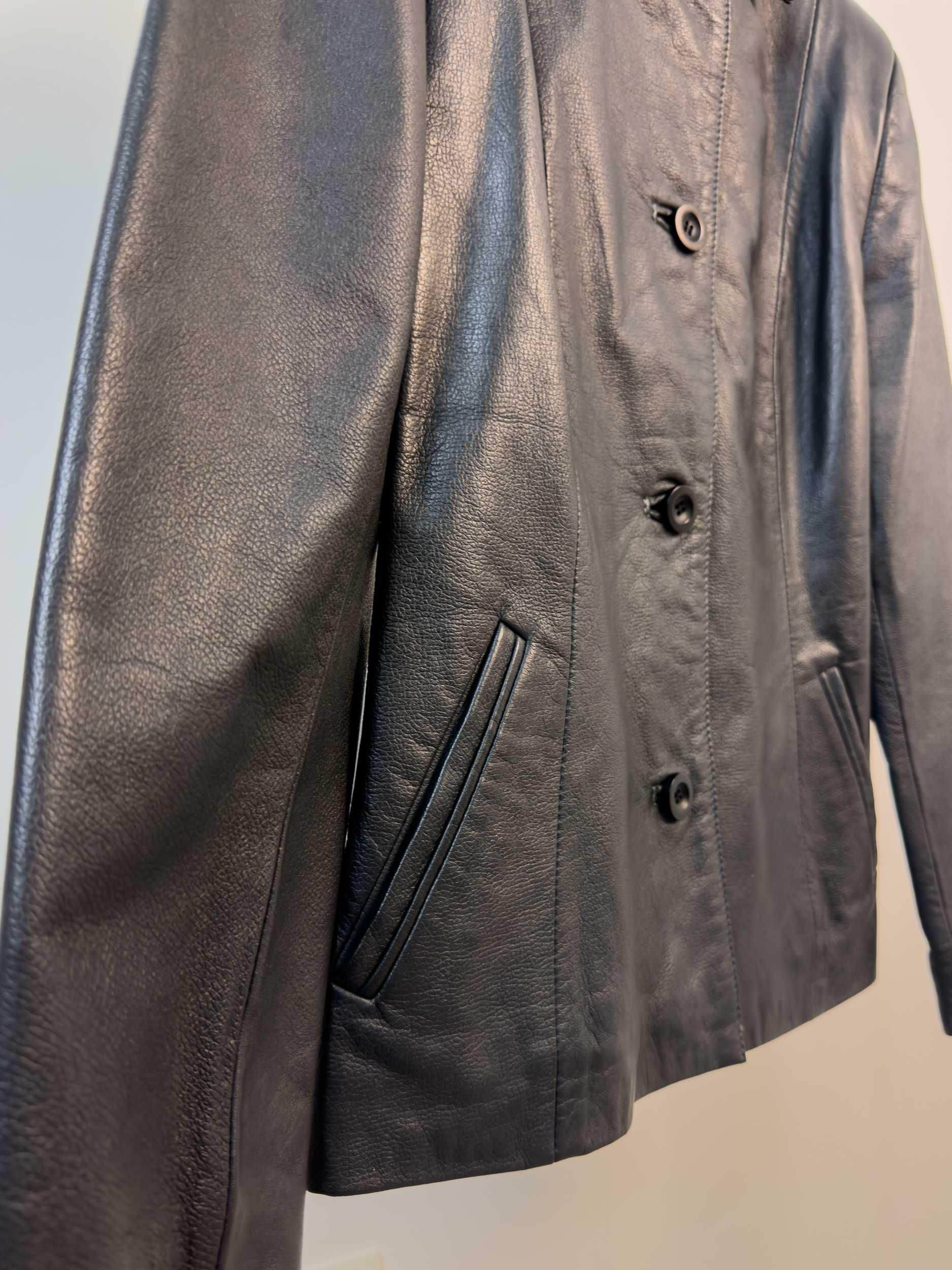 Jacheta neagra de piele / DAMA / marime 44