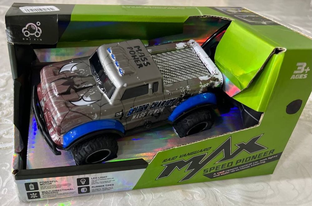 Pultli o'yinchoq mashina