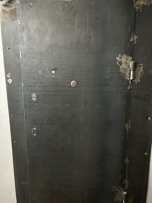 Железный дверь входная дверь