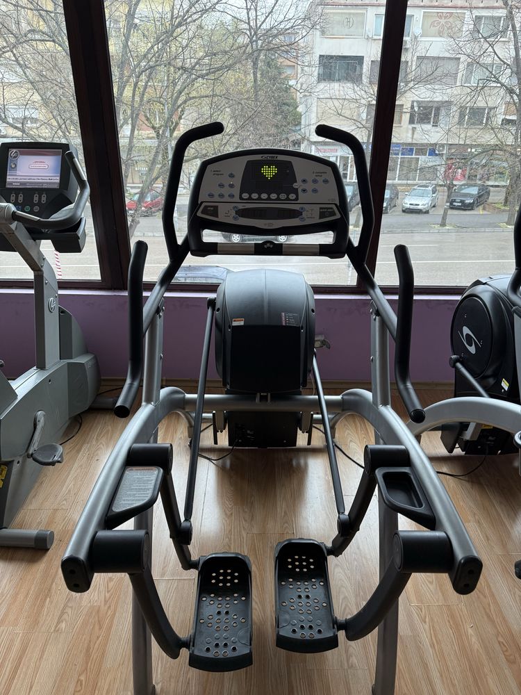 Крос Тренажор Cybex 600A Arc Trainer