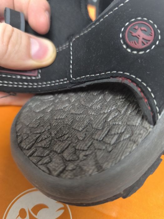 Новые трекинговые сандалии