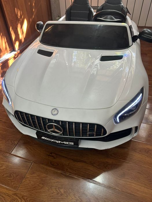 Детская электромашинка Mercedes Benz Amg