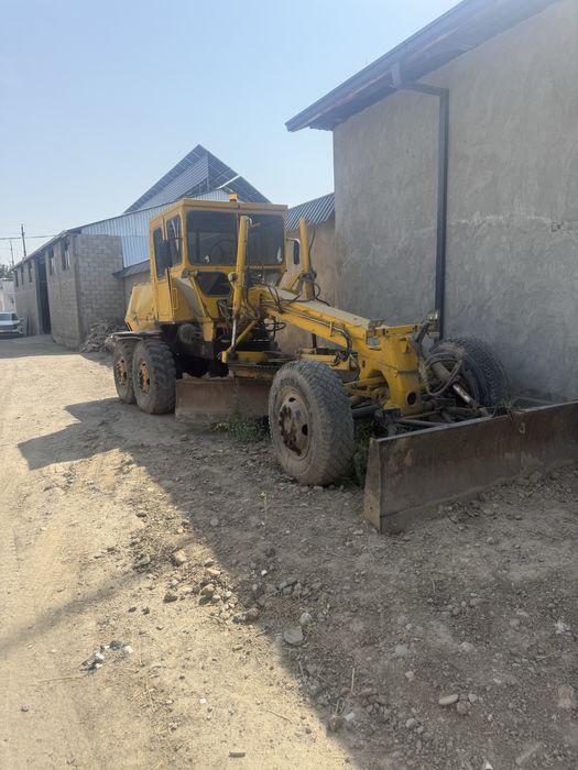 Грейдер холати яхши   йуриб  турган