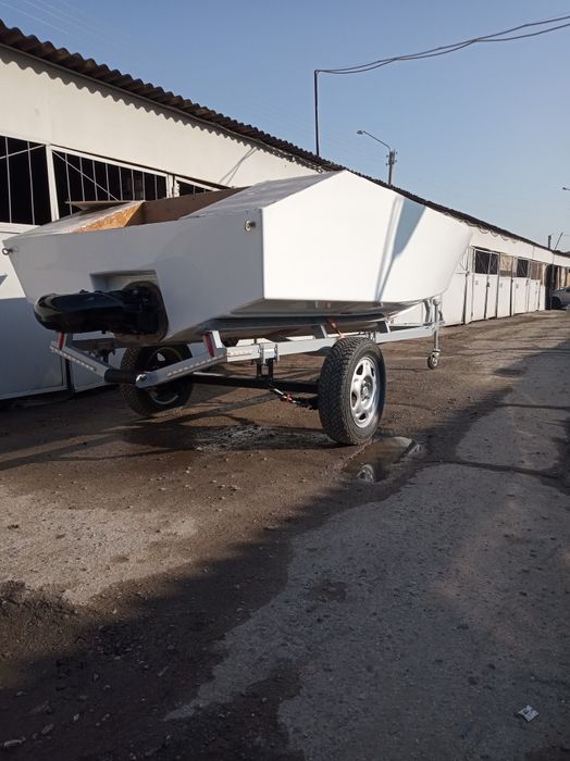 Продам катер, построенный по проекту север420