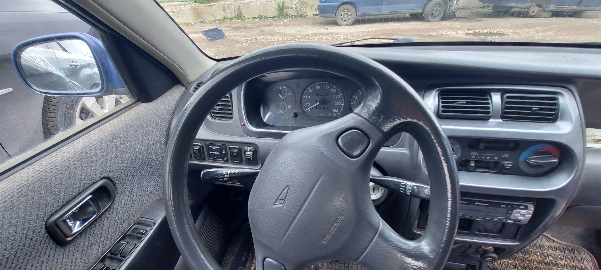 Daihatsu sirion 1.0  2001