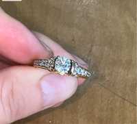 Золотое кольцо с крупным бриллиантом 0,52 карат 750 пробы