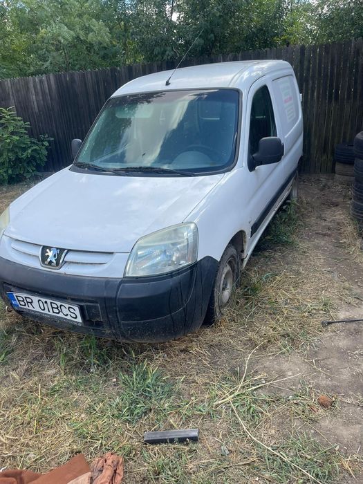 Vând Peugeot Partener