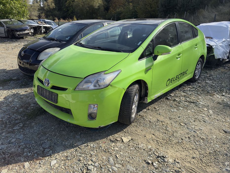 Toyota Prius 1.8 hybrid 2011г На Части!