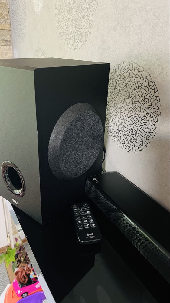 Lg  soundbar SPJ2B-Wo