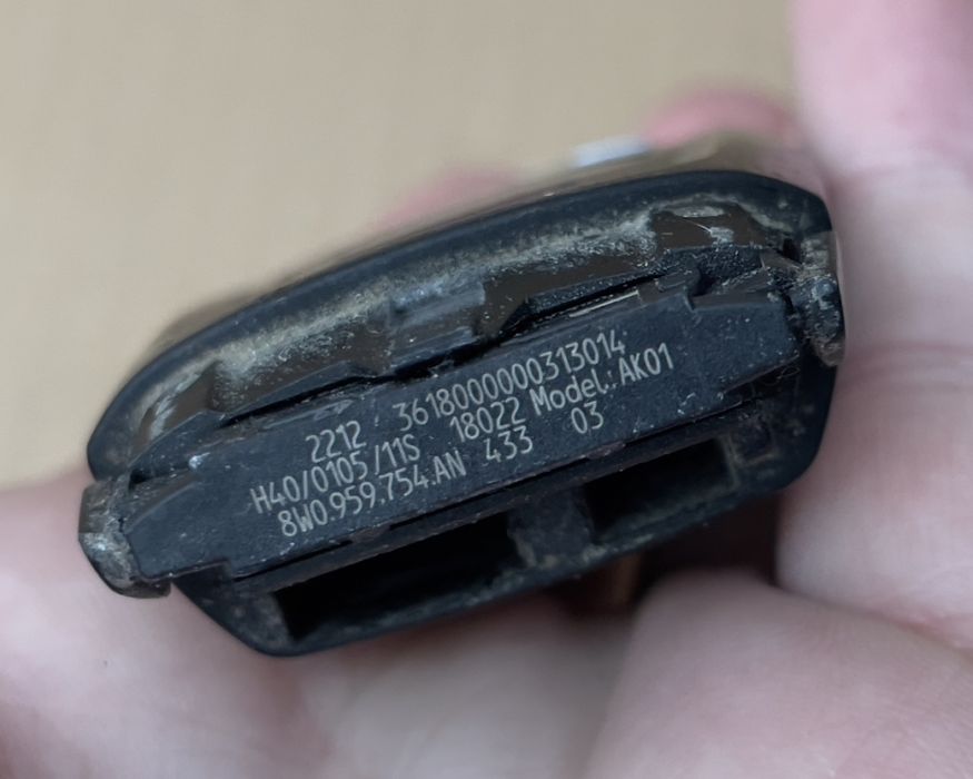 Ключ AUDI S 8W0959754AN