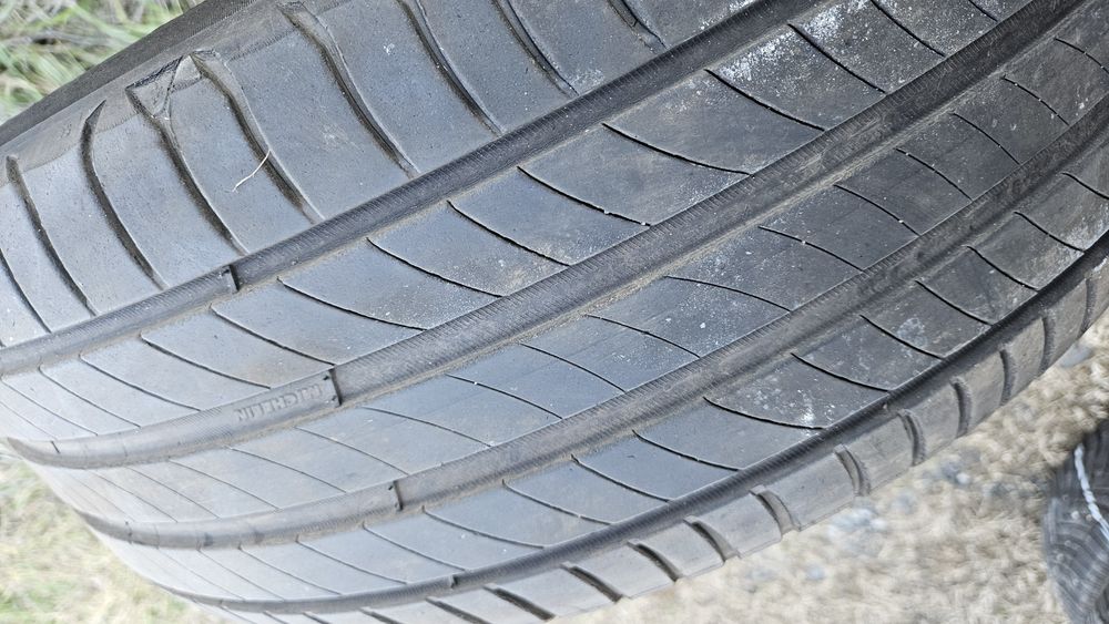 2бр гуми 235 55 17 мишелин